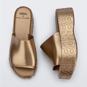 MELISSA x MARC JACOBS Platform